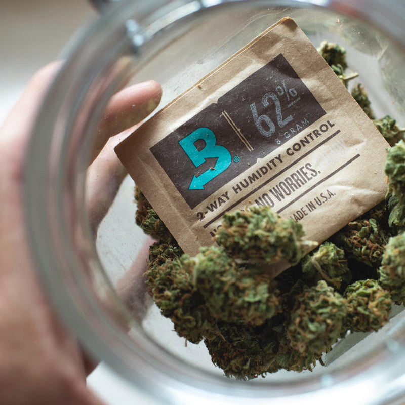 Boveda Size 8 - 62% Two-Way Humidity Packs - up to 1 Ounce of flower - 4 Cases of 100 Pack